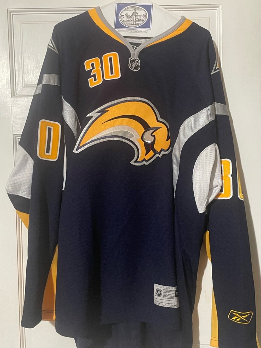 NHL Buffalo Sabres #30 Ryan Miller XL Signed Hockey Jersey 2009 With Tags